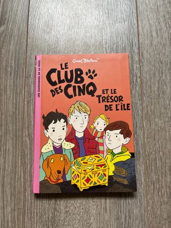 Livre le club des 5 et le trésor de l'ile