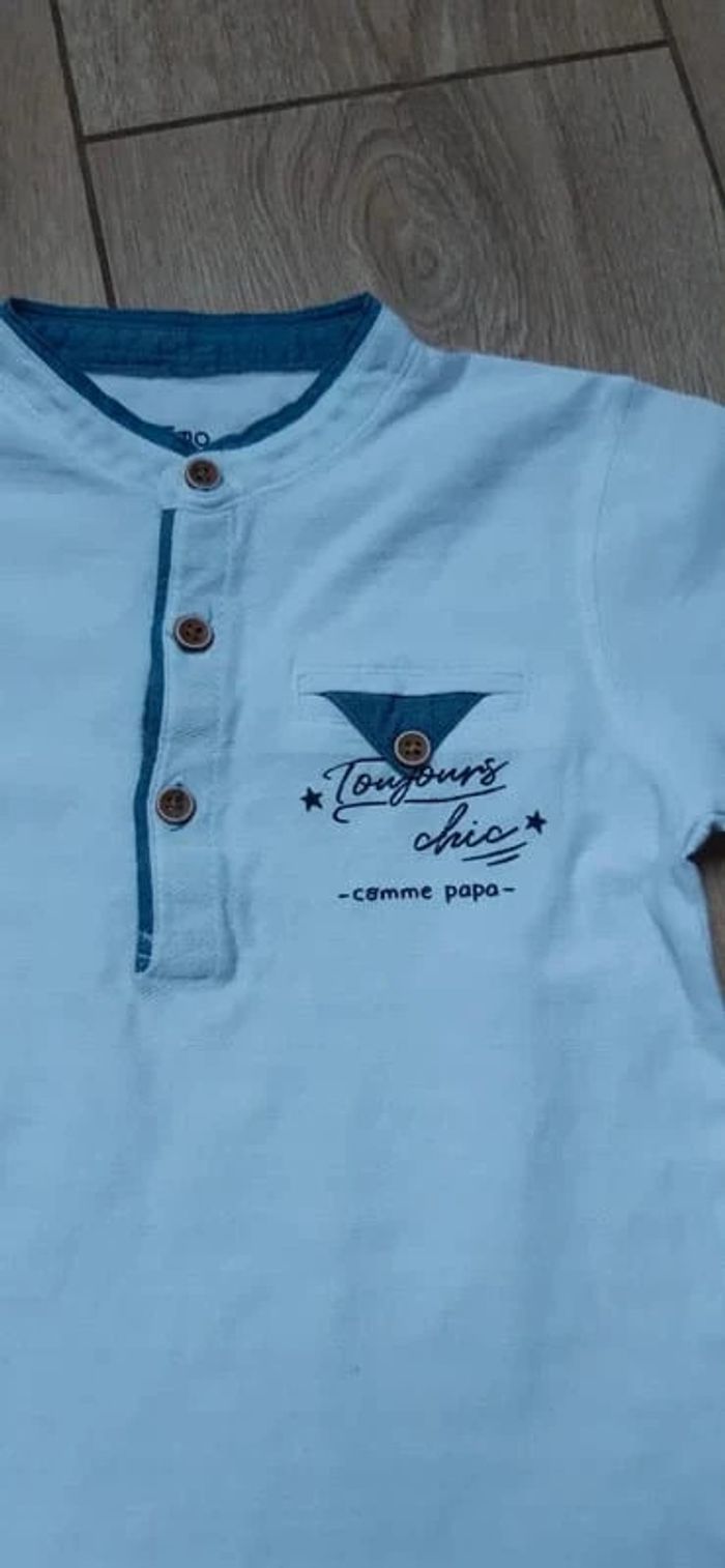 Tee-shirt MC gémo blanc "toujours chic comme papa" 4 ans en très bon état - photo numéro 2