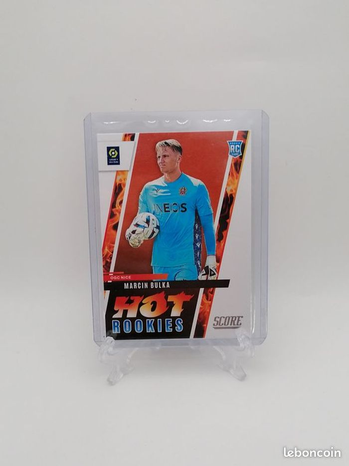 Carte Panini score Ligue 1 2022-23 Rookie Card HOT ROOKIES Marcin Bulka n°13.