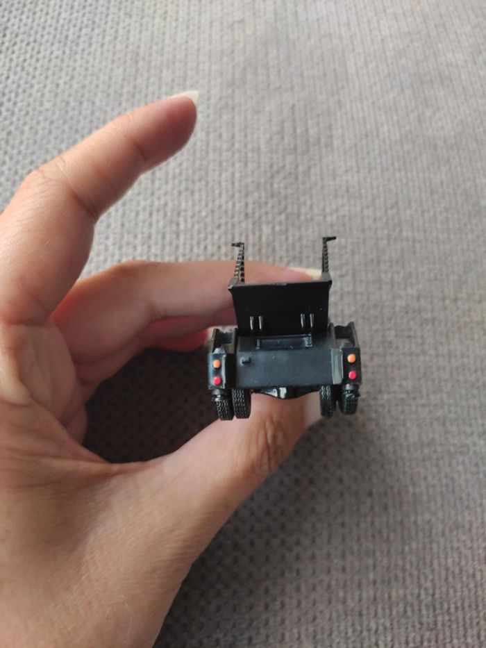 Miniature camion porteur de benne Chevrolet - photo numéro 4