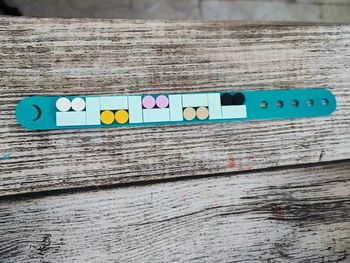 1/ bracelet Lego