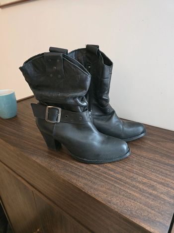 Bottes santiag très bon état noire 37