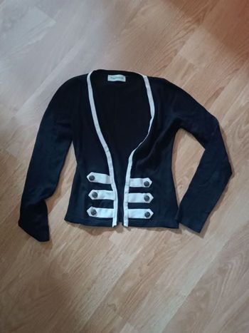 Gilet bleu et blanc Papillonne L