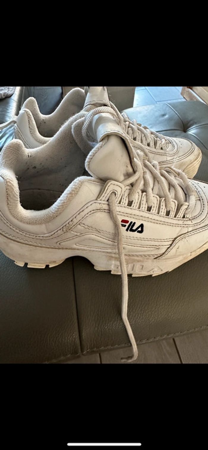 Baskets Fila authentique Pointure 35 - photo numéro 2