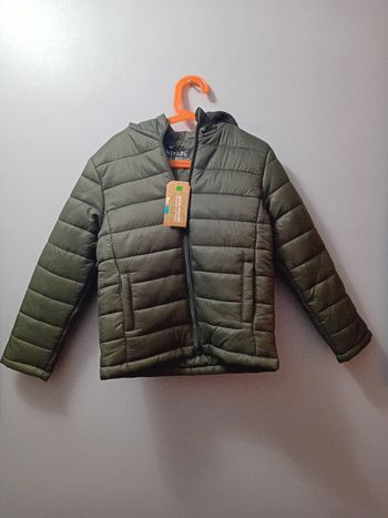 Doudoune légère 8 ans neuve