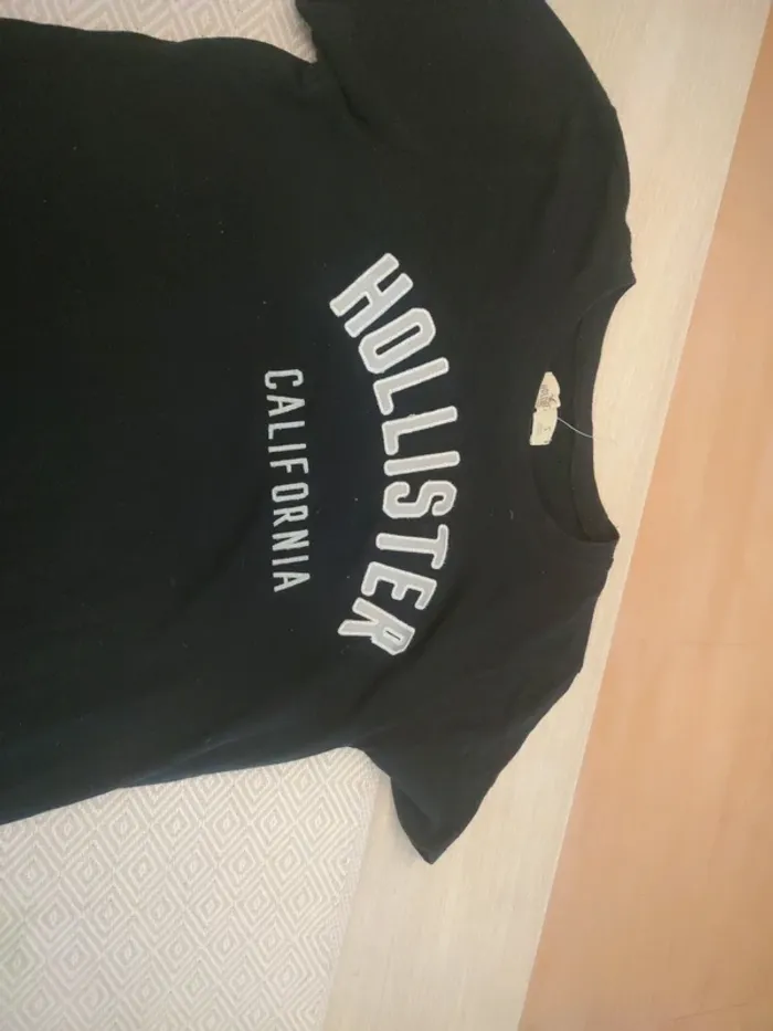 Tee shirt noir Hollister 16 ans - photo numéro 2