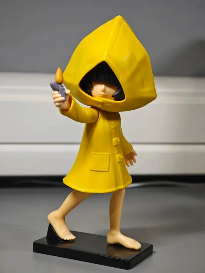 Figurine Little Nightmares Six 16cm neuve avec boîte - photo numéro 2