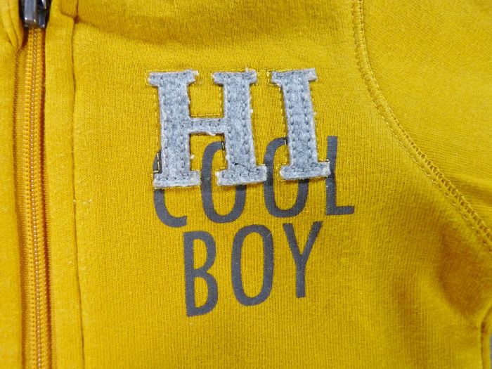 Veste capuche molleton jaune cool boy Kiabi 1 mois 52 – 55 cm garçon - photo numéro 2