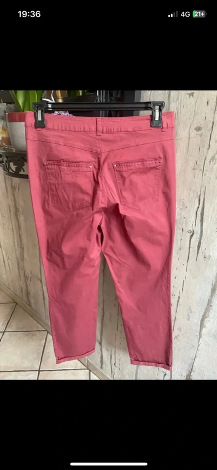 Magnifique pantalon en 40 de la boutique Armand Thiery en excellent état proche du neuf - photo numéro 8