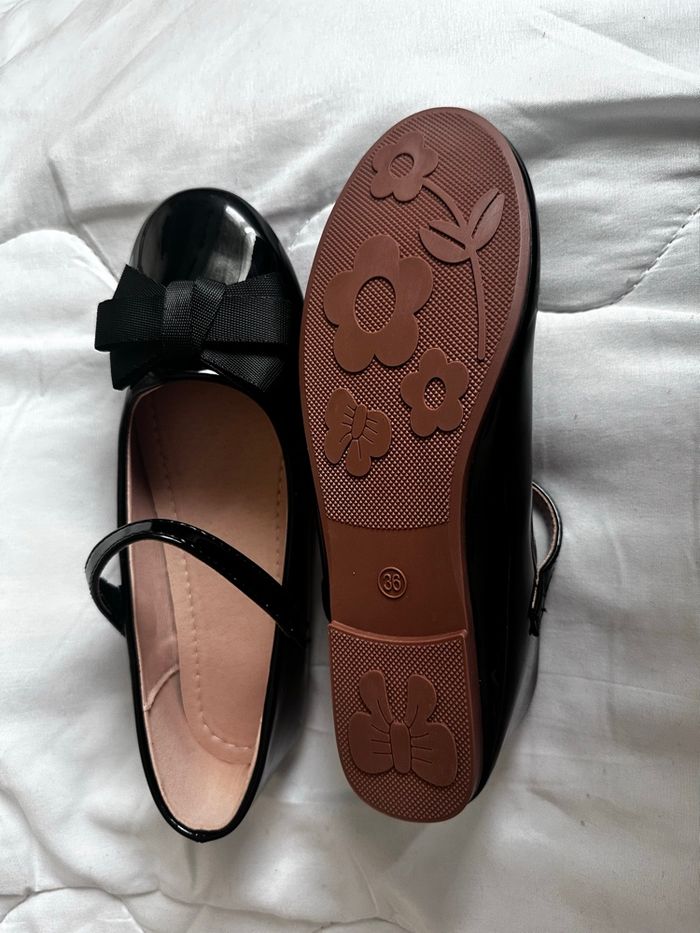 Ballerines fille neuves noires taille 36 - photo numéro 2