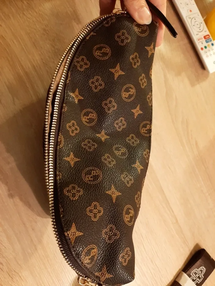 Sac banane tendance à bandoulière - photo numéro 5