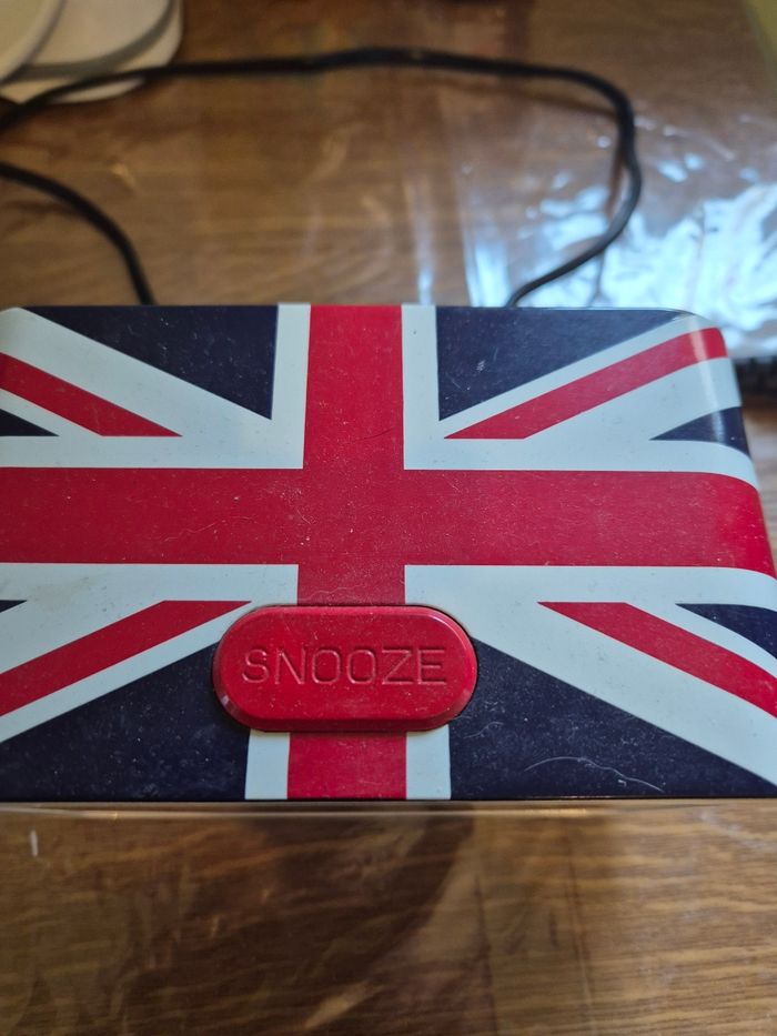 Radio réveil style anglais - photo numéro 2