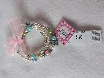 Lot bracelets et collier Souza!