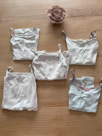 Lot débardeurs 4 ans