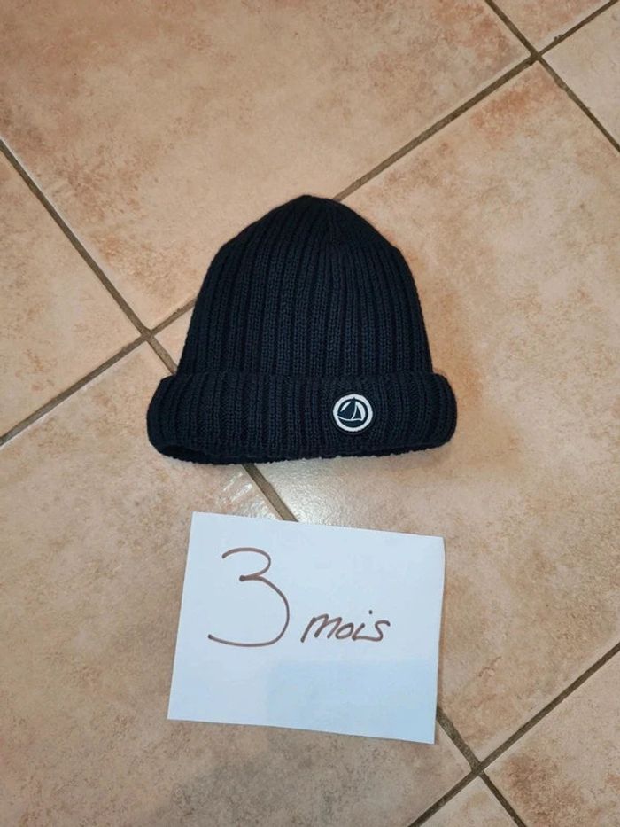 Bonnet bleu marine petit bateau