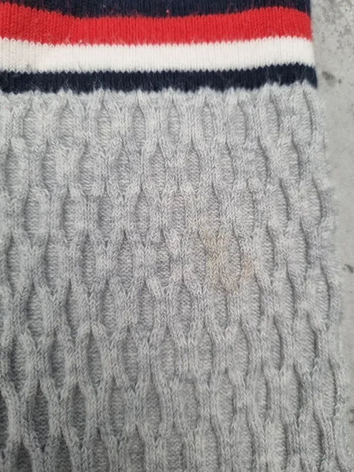 Pull gris Tommy Hilfiger – Taille M Femme (mesures en photos) - photo numéro 8