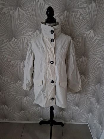 Joli coupe vent taille 38