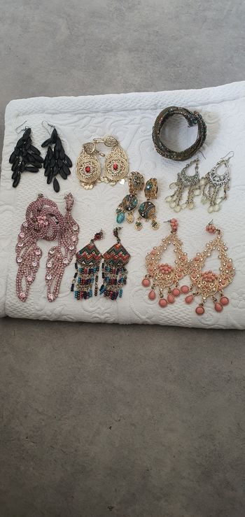 Lot de bijoux