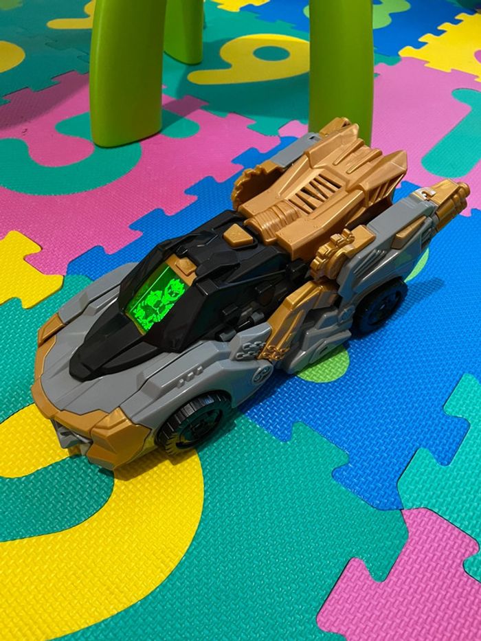 Voiture dragon transformable - photo numéro 2