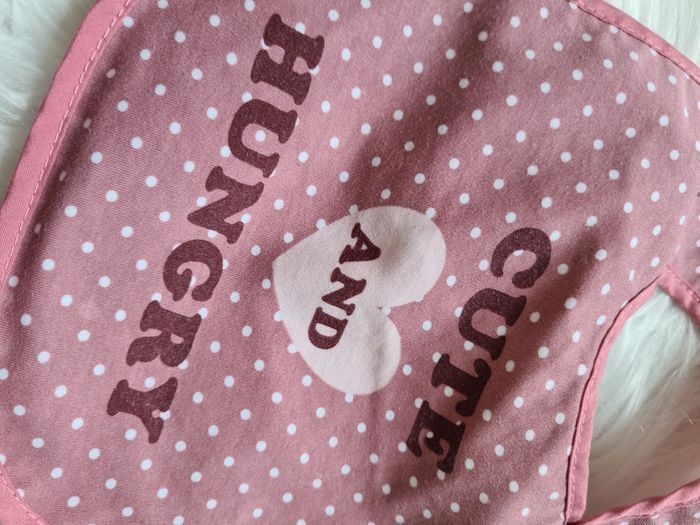 Bavoir rose - photo numéro 3