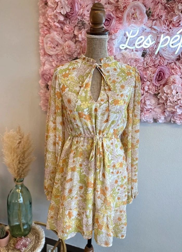 Robe motifs fleuris 70s’ taille 34/36 - Nasty Gal - photo numéro 5