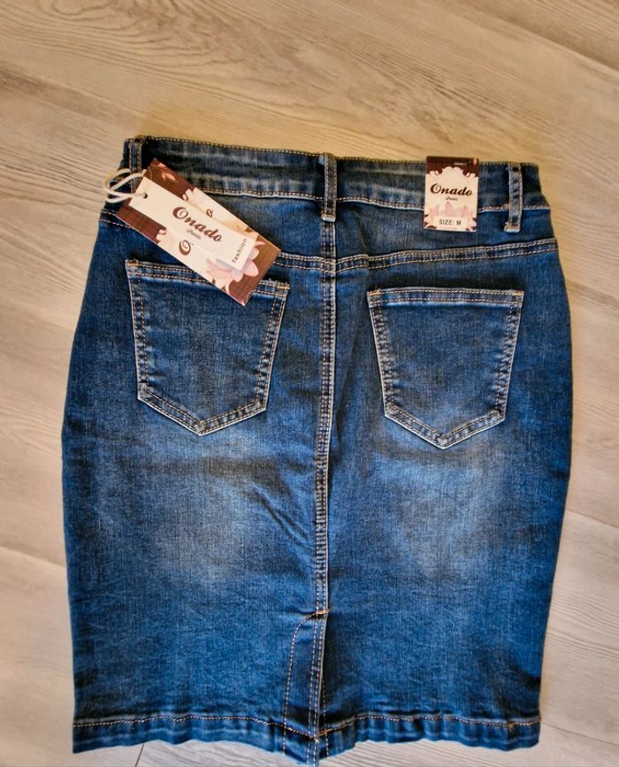 Jupe jean neuve - photo numéro 2