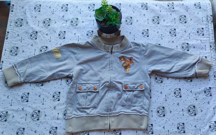 Veste Winnie et Tigrou taille 24 mois/2 ans