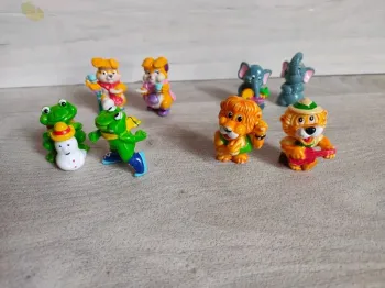Lot de 8 figurines kinder surprise