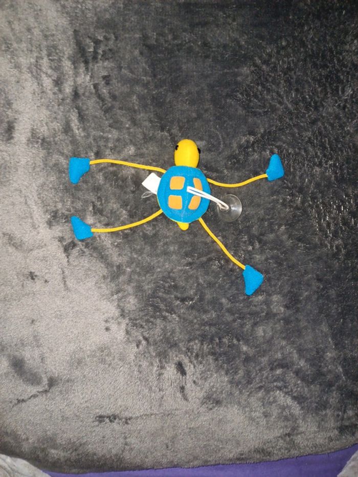 Tortue en peluche avec ventouse