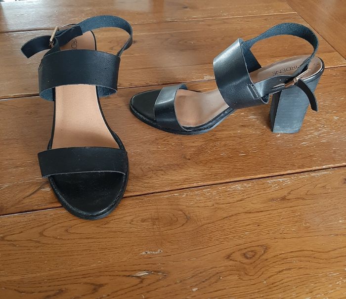 Sandales pointure 39 marque Ardene - photo numéro 2
