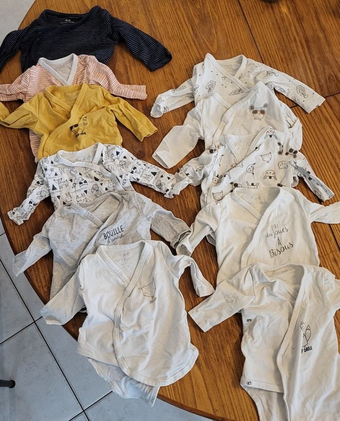 Lot de 11 bodies manches longues