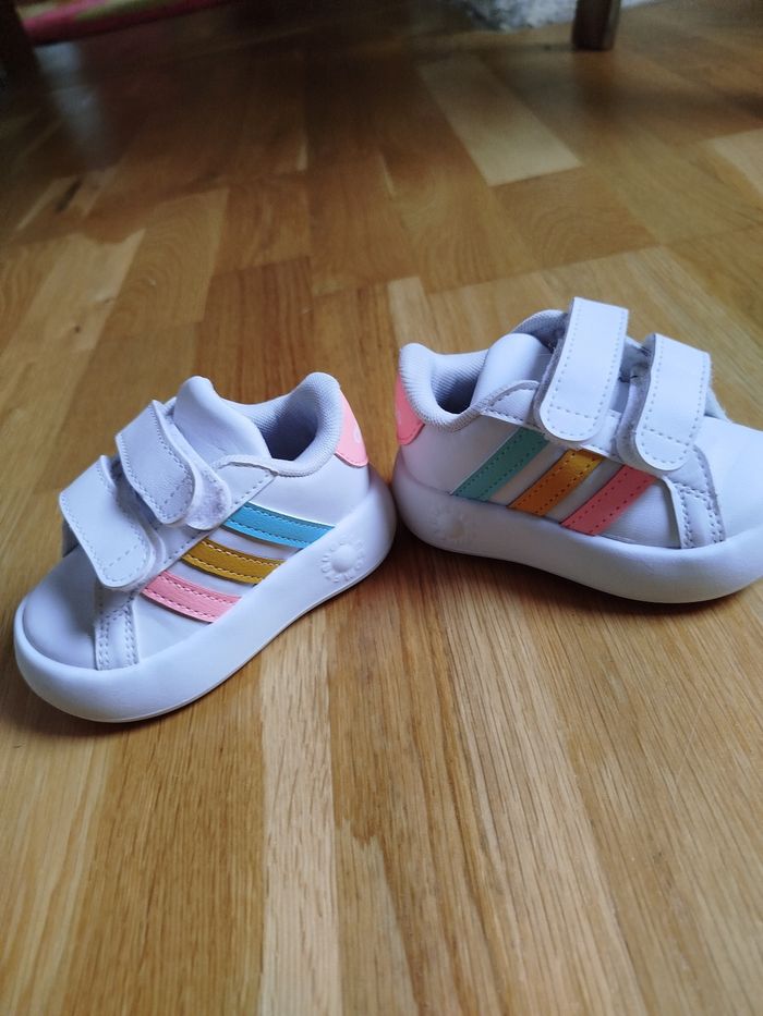 Basket adidas bubble grand court blanc - photo numéro 5
