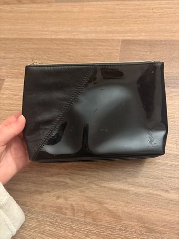 Pochette Yves saint Laurent