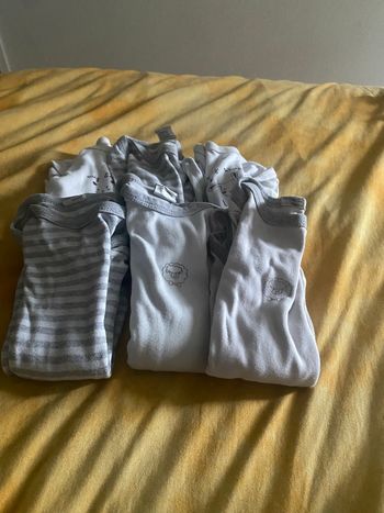 Bodies bébé taille 12 mois