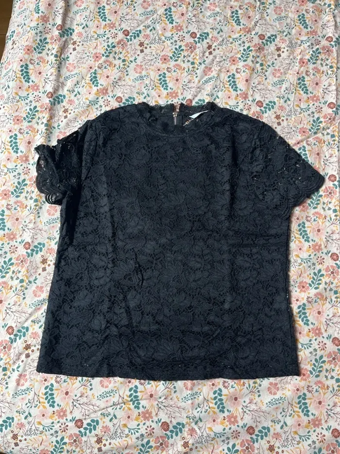 TEE shirt