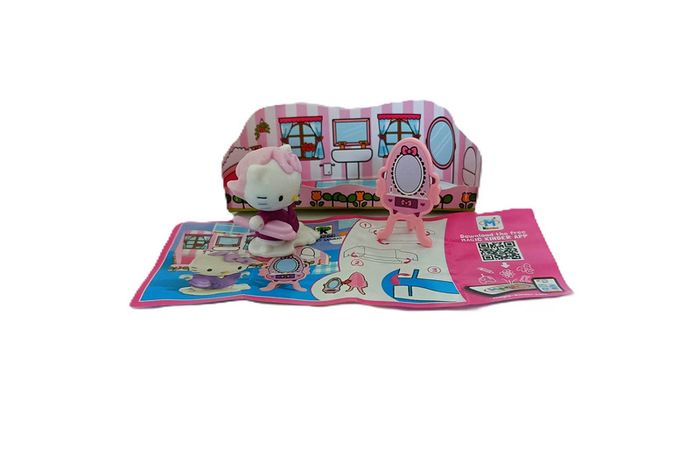 Figurine. Kinder. Hello Kitty salle de bain avec miroir Ff326c. Avec Bpz. Collection 2017 / 2018