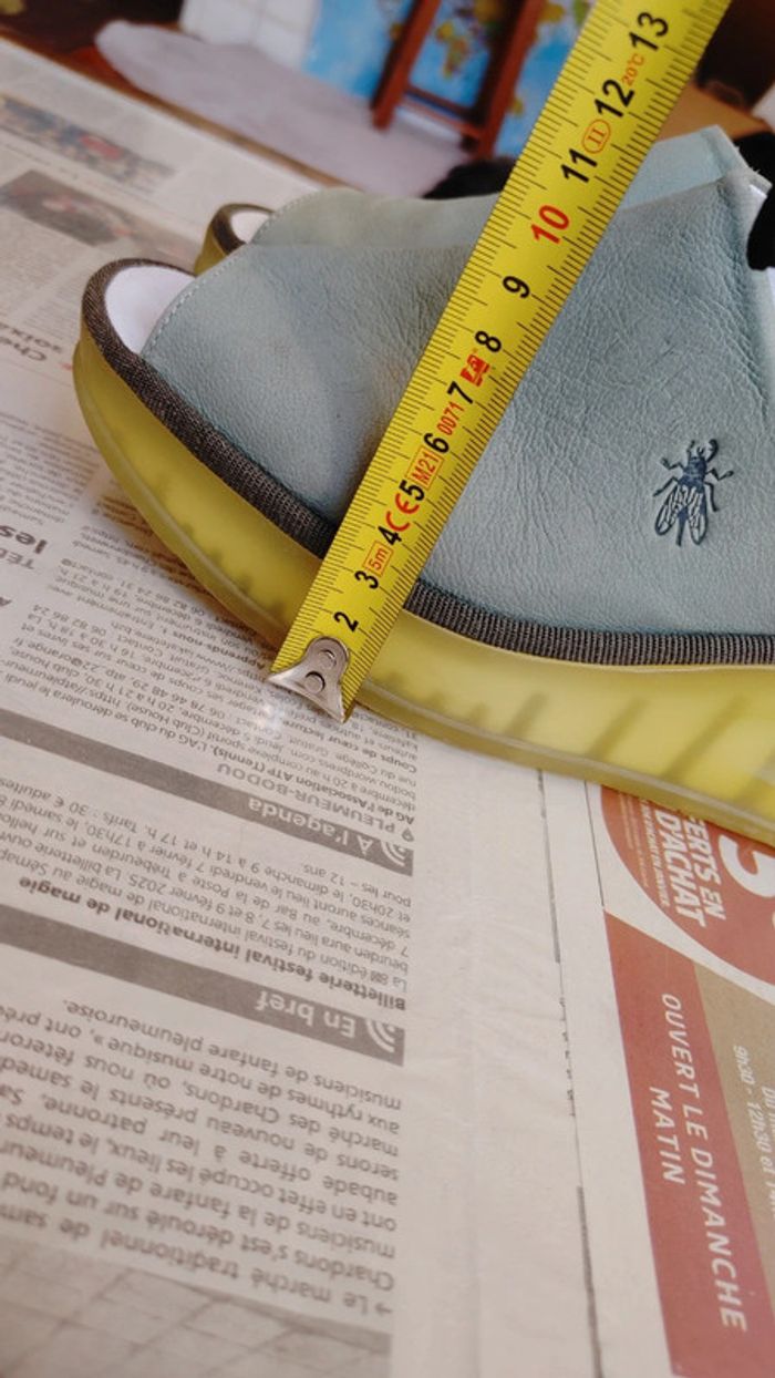 Sabot en cuir daim hyper confort confortable de la marque fly London taille 42 en cuir - photo numéro 13