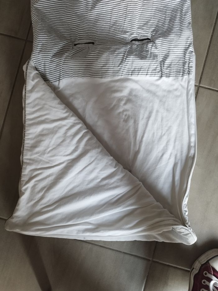 Chancelière bébé d'occasion - photo numéro 2