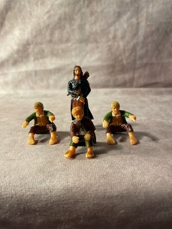 4 figurines Seigneur des anneaux - lord of the rings