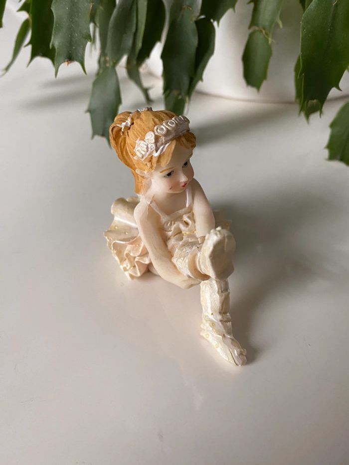 Figurine danseuse en tutu - photo numéro 4