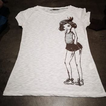 T shirt cache cache