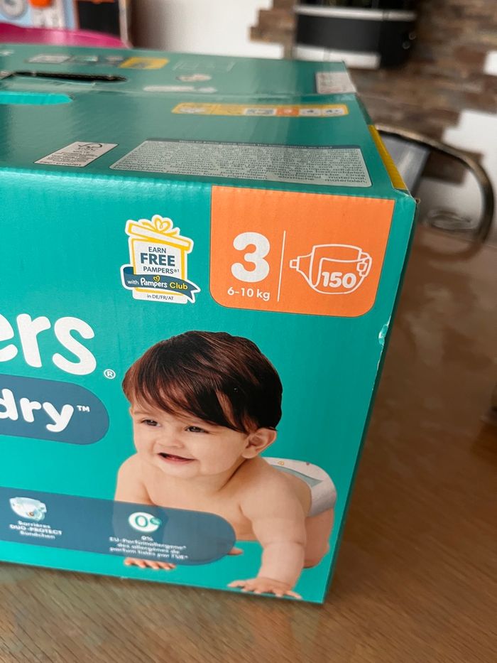 Gros carton 150 couches pampers baby dry taille 3 neuf - photo numéro 2