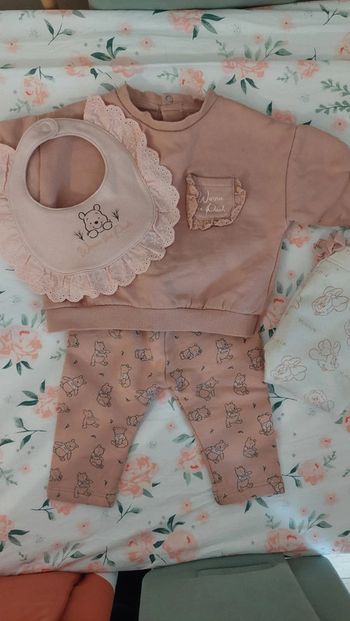 Ensemble Winnie l'ourson 6 mois