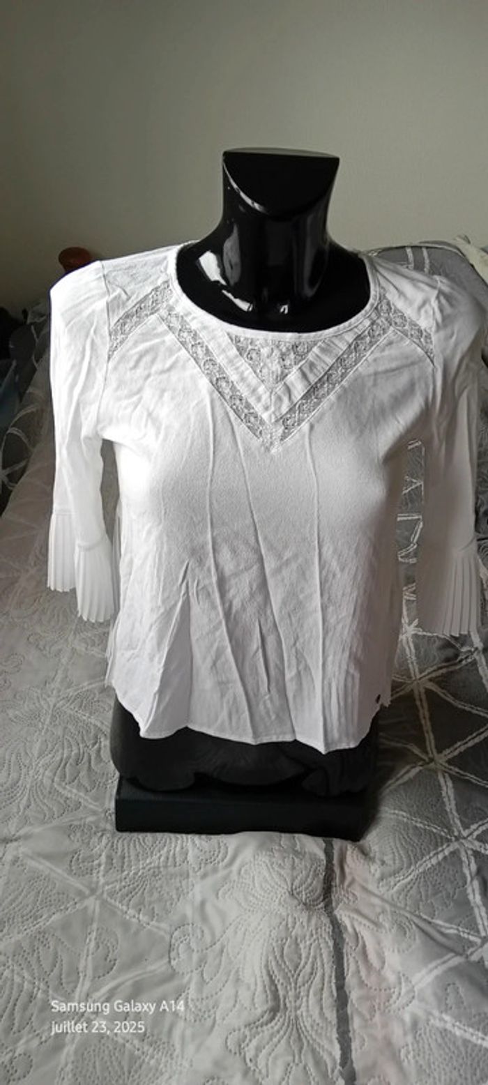 Blouse légère manches pagodes 3/4 avec plis et dentelle blanche femme S bonibo