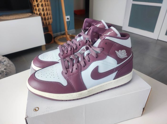 Baskets Nike air Jordan mid - photo numéro 3