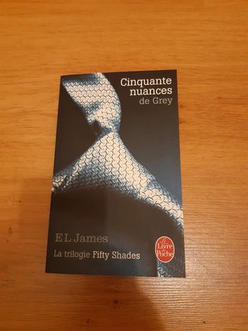 Livre Cinquante nuances de Grey de El James