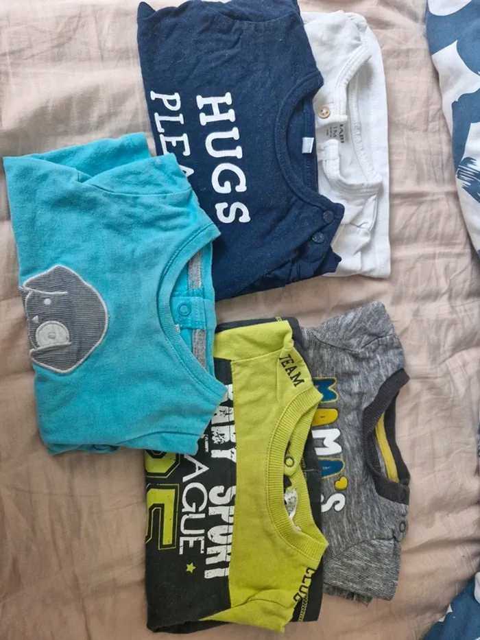 Lots t-shirts manches longues 1 mois