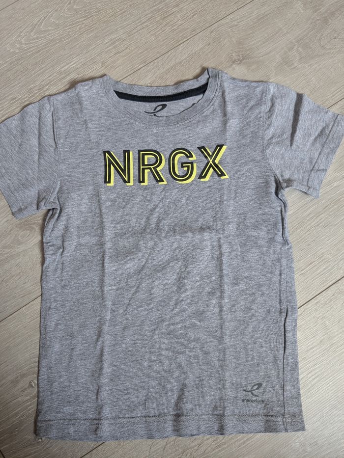 Tee shirt