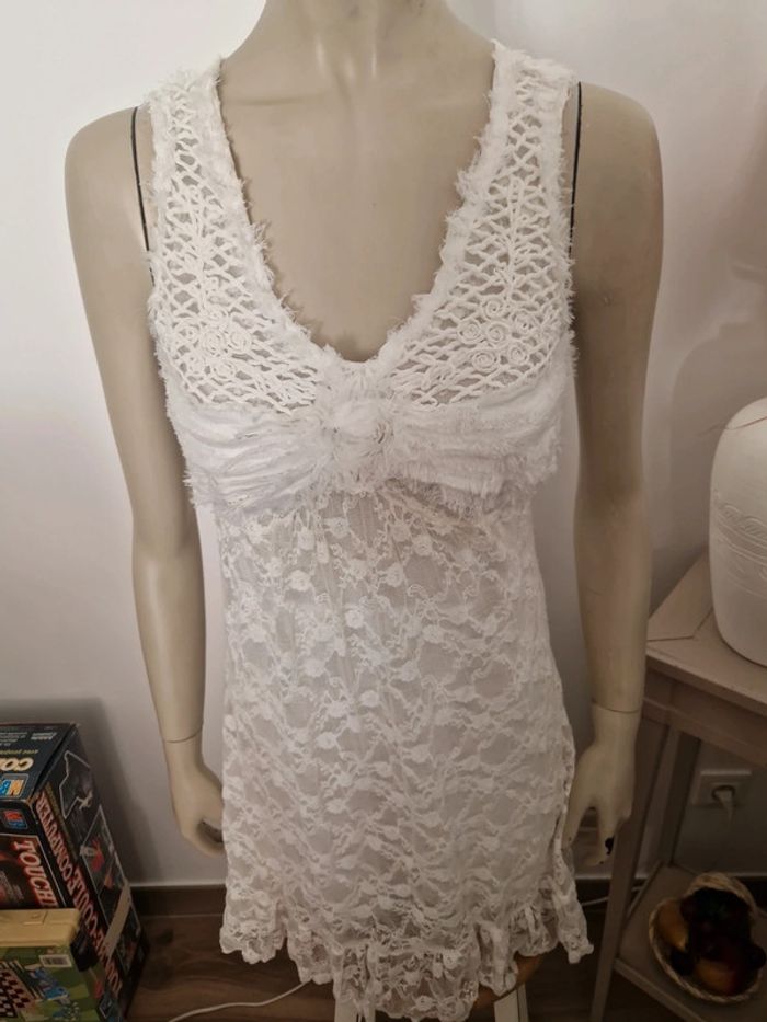 Robe en dentelle 🤍 - photo numéro 2
