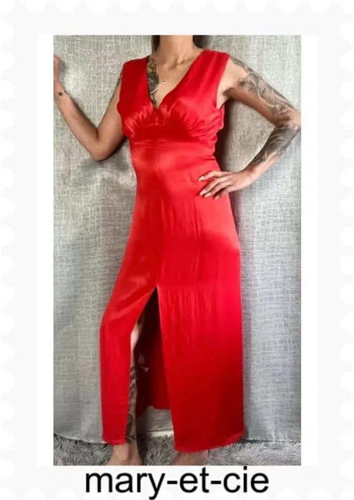 SOLDE Robe longue satinée fendue - Zara - taille M - neuf avec étiquette - photo numéro 3